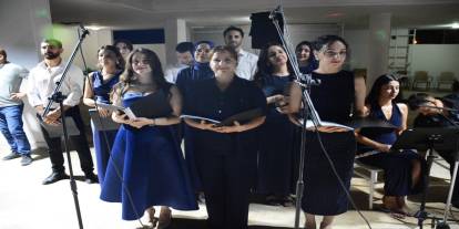 Silopi’de Sanat Rüzgarı: Sandalyesini ve Termosunu Alan Nevruz Parkı’na Koştu!