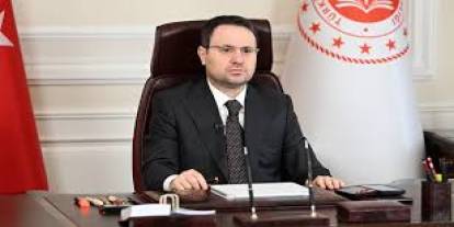 Bakan Gürlek: "Yasa dışı bahis ve dolandırıcılık şebekelerine geçit vermeyeceğiz"