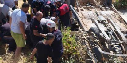 Şanlıurfa'da otomobil şarampole devrildi: 1 ölü, 4 yaralı