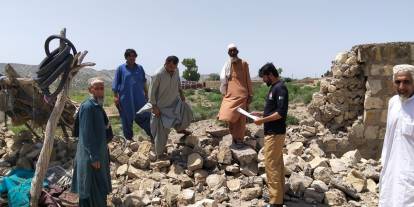 Pakistan’da hissedilen 5,9 büyüklüğündeki deprem paniğe neden oldu