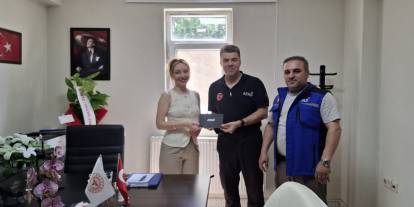 Uludere İlçe Sağlık Müdürü Dr. Sena Seher Elagöz’e AFAD’dan Hayırlı Olsun Ziyareti