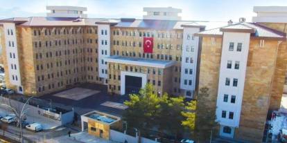 Şırnak Polisi Bir Ailenin Gözyaşını Sevince Dönüştürdü