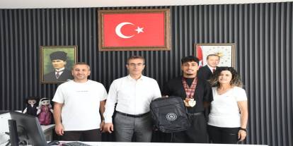Şırnaklı Para Atlet, 3 Altın Madalyanın Ardından Tebrik Edildi
