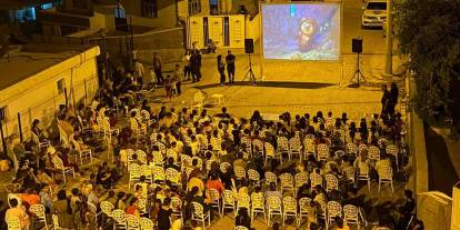 Silopi'de Çocuklar İçin Açık Hava Sinema Etkinliği Düzenlendi