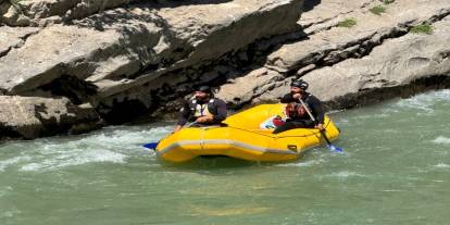 Irak sınırında rafting botuyla arama sürüyor
