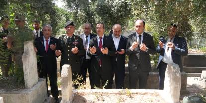 Kaymakam Baycar’dan 15 Temmuz’da Şehitlik Ziyareti