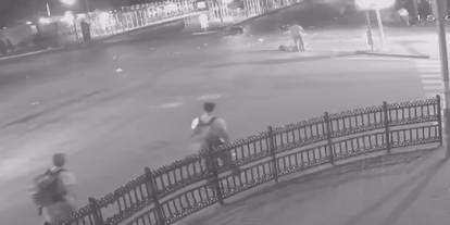 Bir kişinin hayatını kaybettiği kaza anı güvenlik kamerasına yansıdı