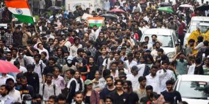 Hindistan'daki Eğitim protestolar Bakanı istifa ettirdi