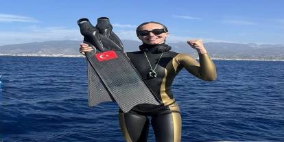 Şahika Ercümen'den iki altın madalya