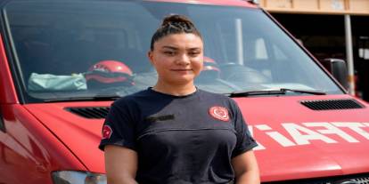 Kadın itfaiye erleri yangından çok ön yargılarla mücadele ediyor