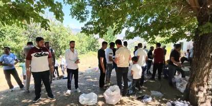 Binlerce kişi asırlık gelenekte bir araya geldi