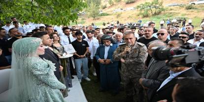Şırnak’ta Mutlu Gün! Polis Memuru ile Kanaat Önderinin Kızı Nişanlandı