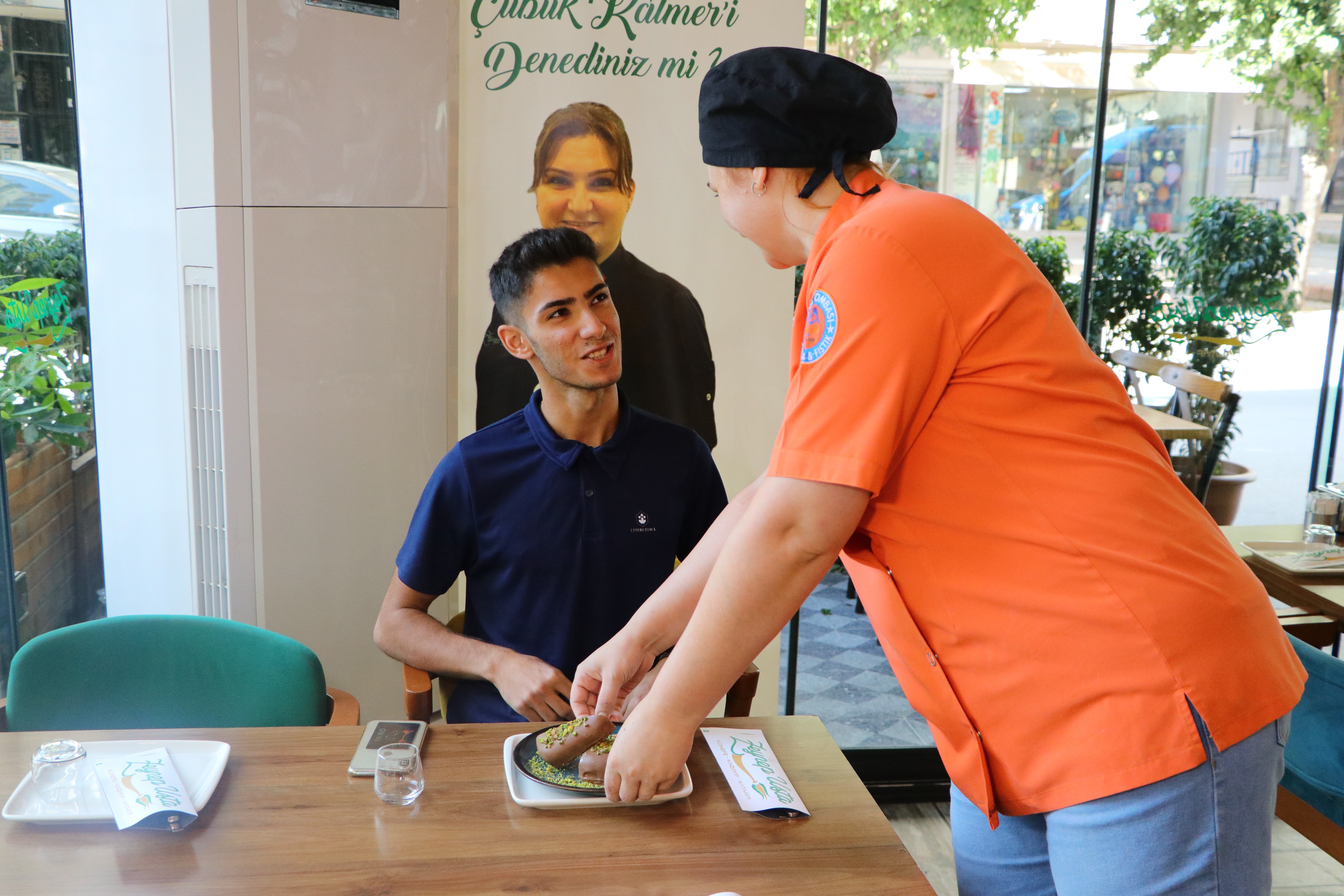 aw036090-09.jpg
