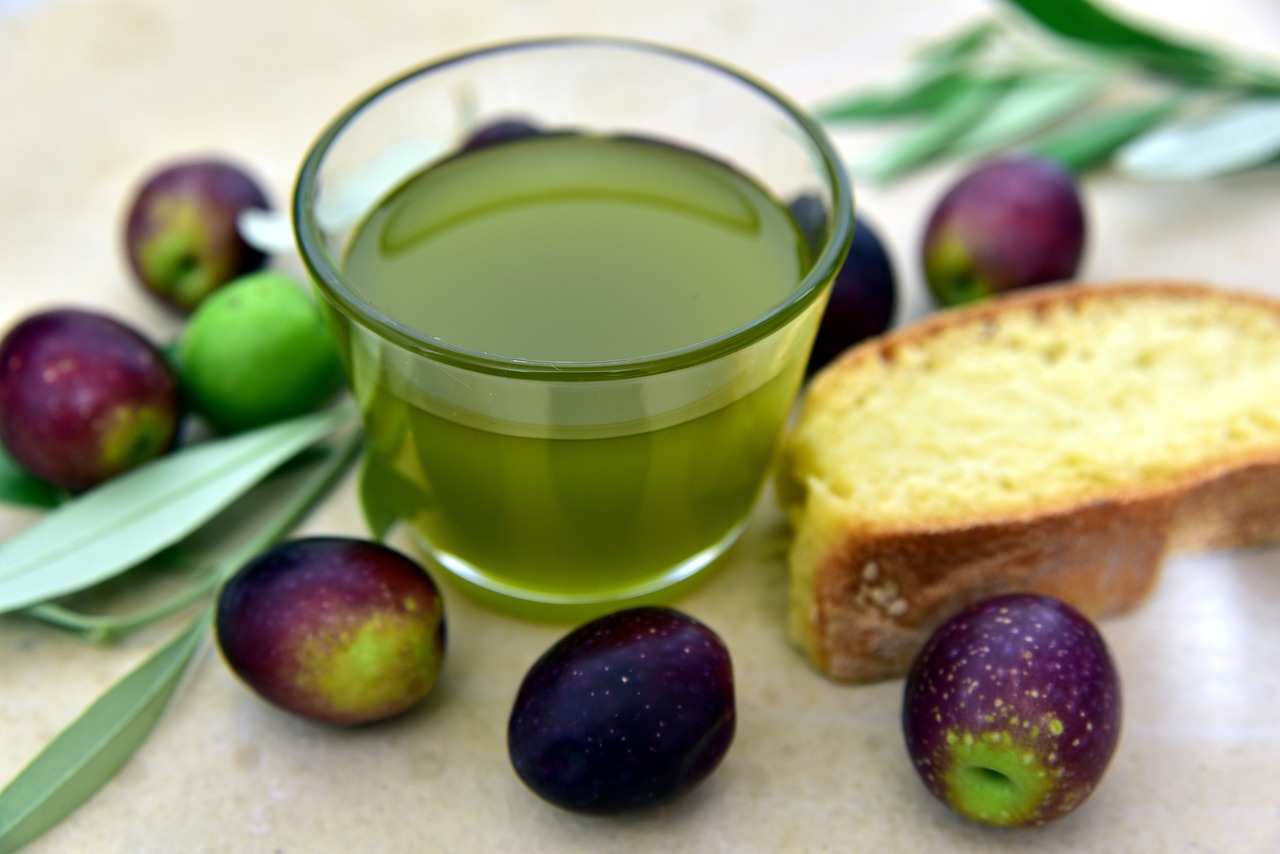 olive-oil-3803168-1280.jpg