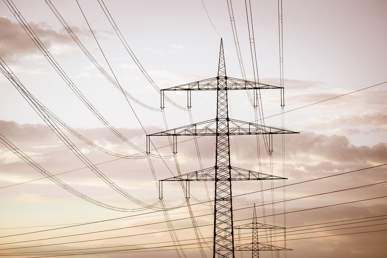 wires-7997980-1280.jpg