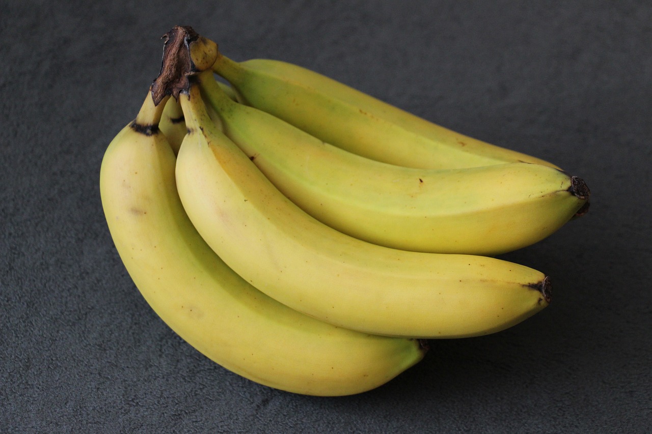 banana-325461-1280.jpg