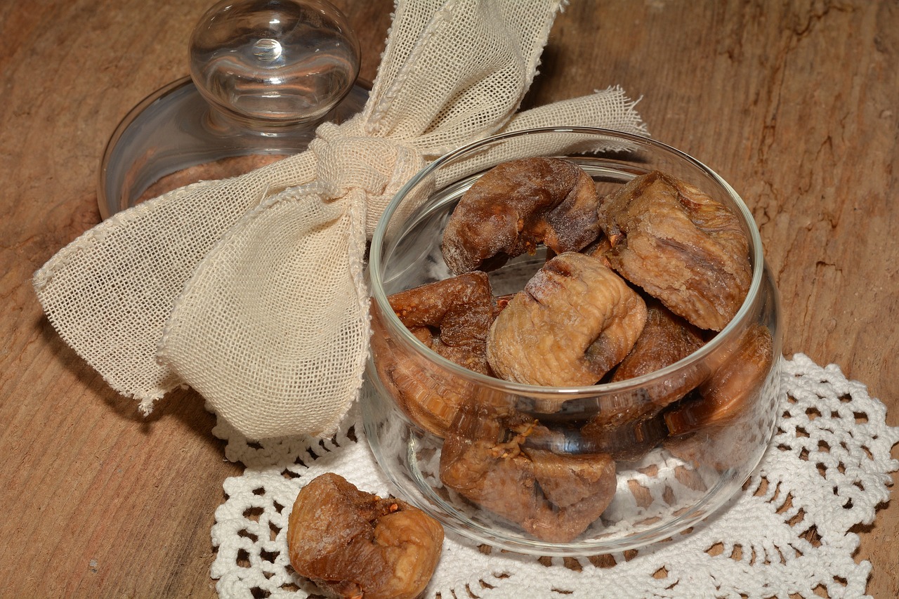 dried-figs-617735-1280.jpg