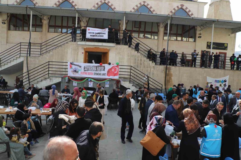 Hakkari'de kurulan bu çarşıya ilgi büyük oldu! Çevre ilçelerden akın akın ziyaret var
