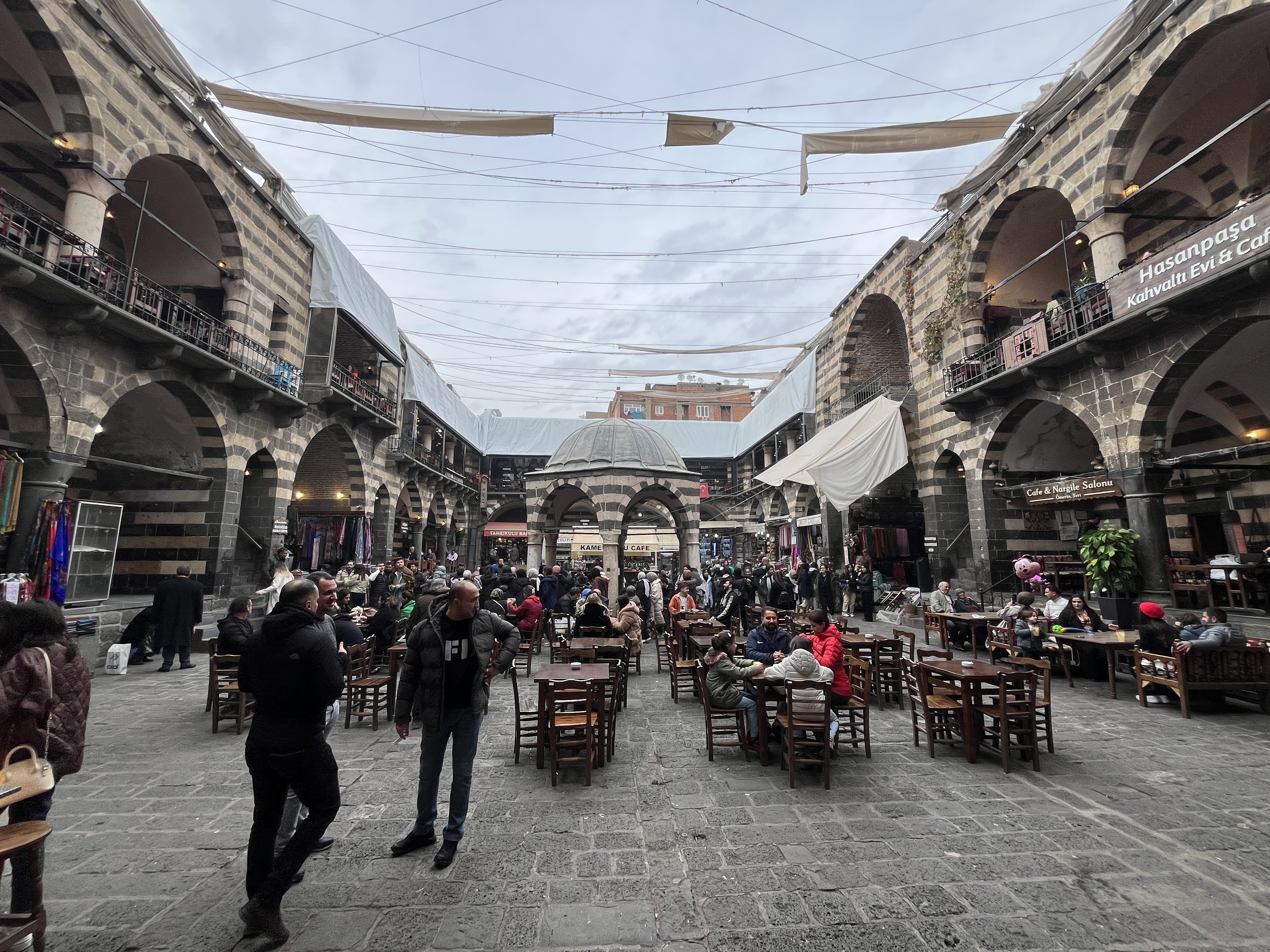aw084591-04.jpg