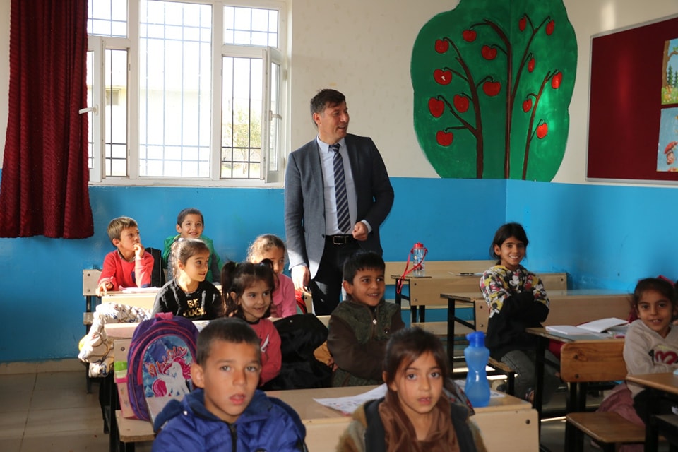cizre-milli-egitim-muduru-koy-okullarini-gezdi-5.jpg