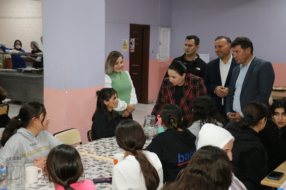 kaymakam-demir-ogrenci-yurdundaki-ogrencilerle-biraraya-geldi-2.jpg