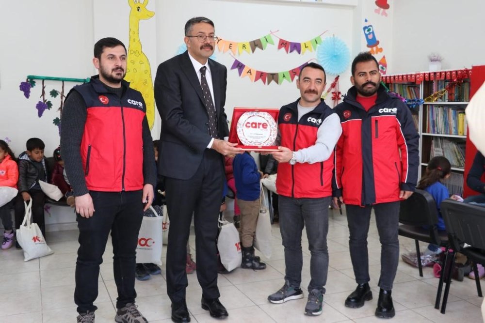 Kütahya’dan Hakkari’ye kurulan kardeşlik köprüsü! 300 Öğrenci sevindirildi