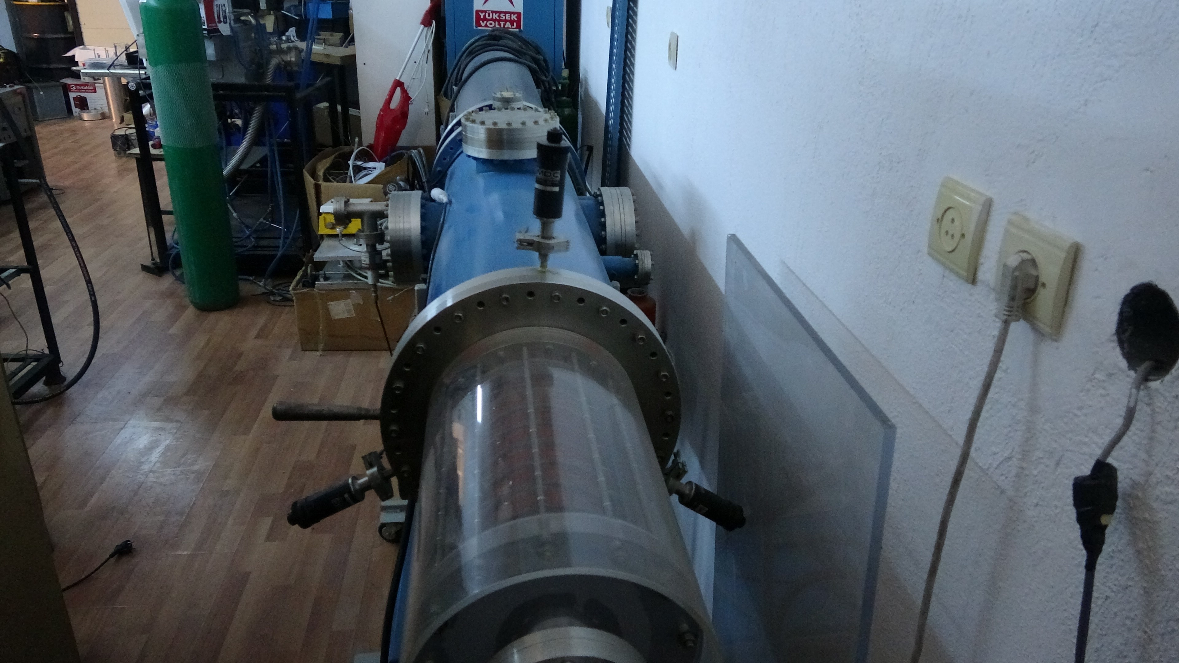 aw120908-05.jpg