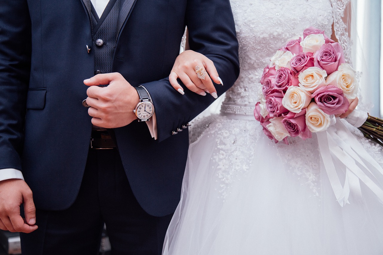 wedding-2595862-1280.jpg