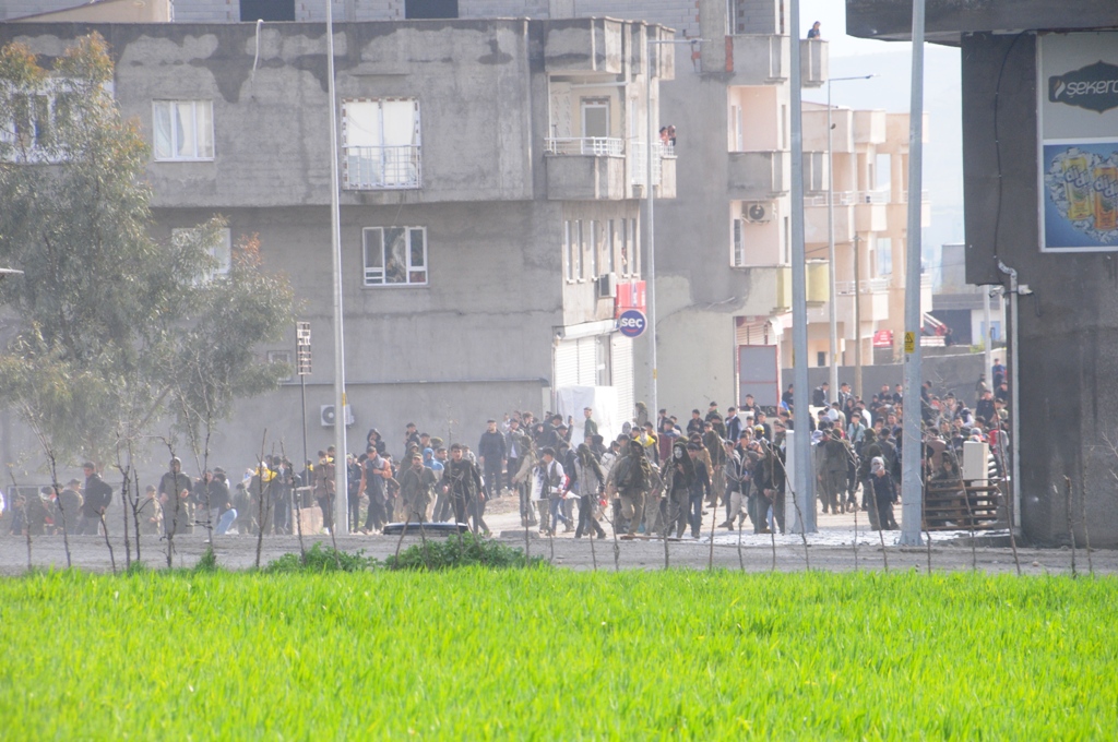 cizrede-olayli-nevruz-kutlamasi-7.jpg