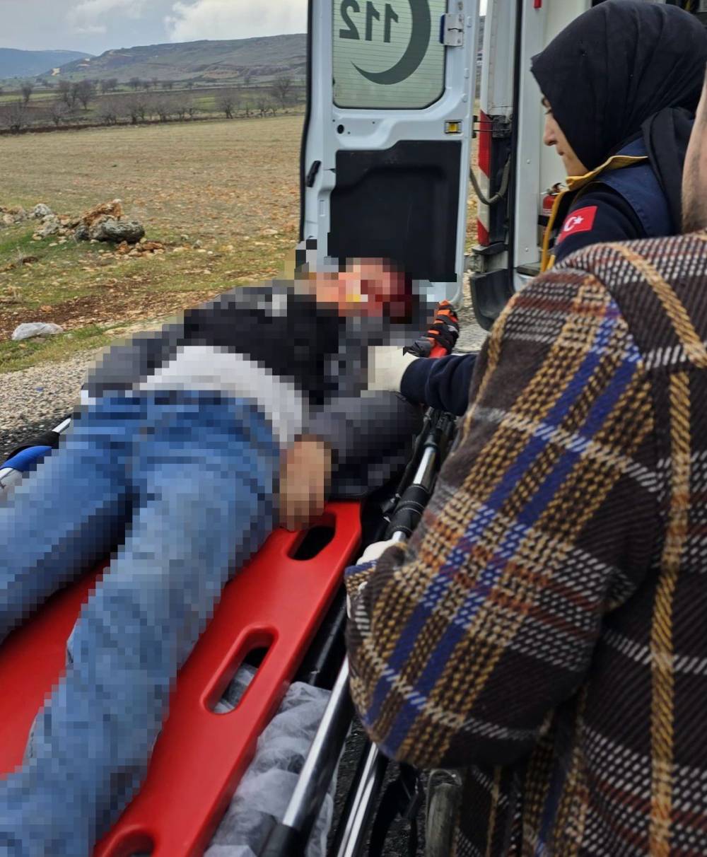 Kahramanmaraş’ta iki otomobil kafa kafaya çarpıştı: 3 kişi öldü