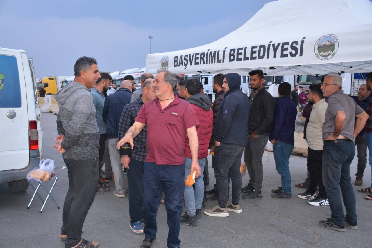 silopi-tir-parkinda-soforlere-corba-ikrami-2.jpeg