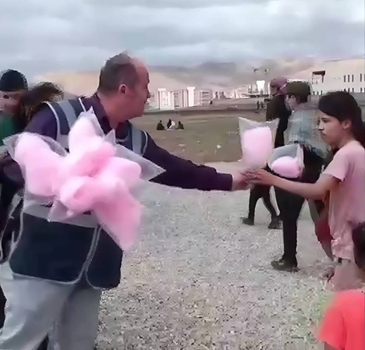 cizre-polis-pamuk-sekeri.jpeg