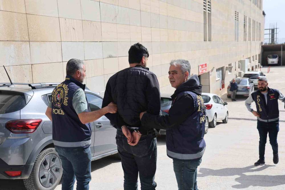 Elazığ’da 1 kişiyi öldüren ve 1 kadını yaralayan 6 şüpheli yakalandı
