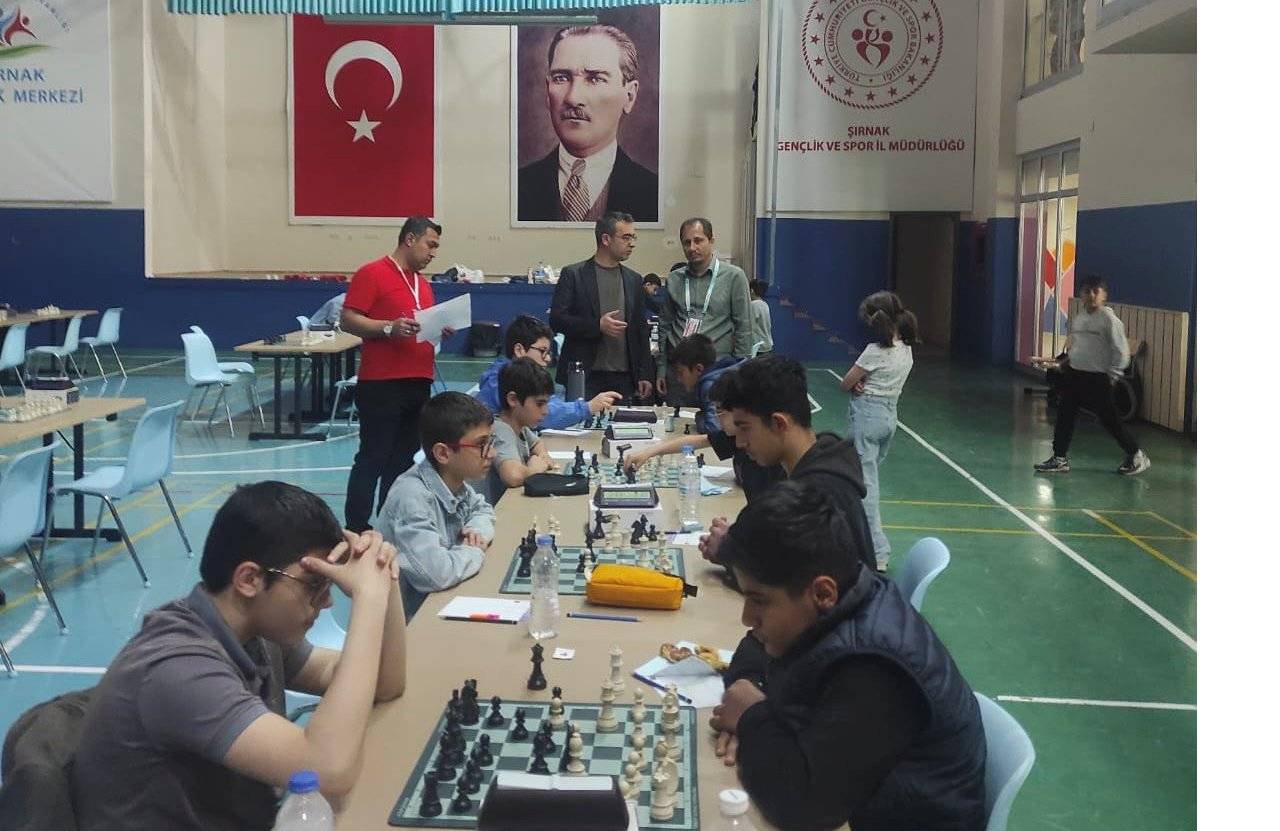 sirnakta-23-nisan-satranc-turnuvasi-heyecani-3.jpg