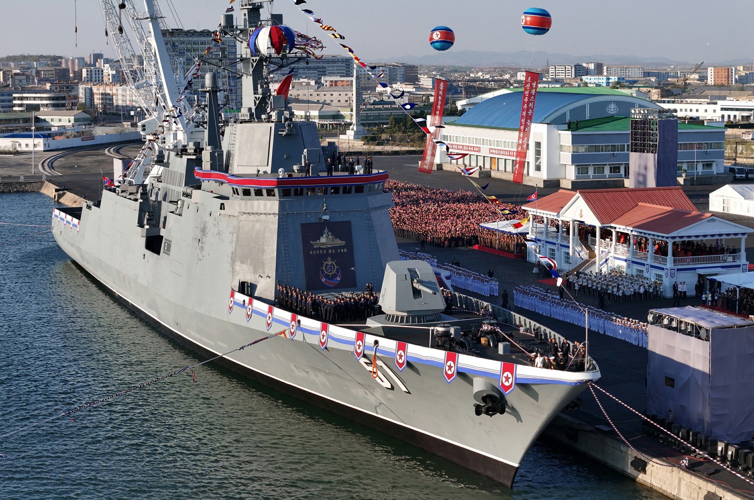 aw441332-08.jpg