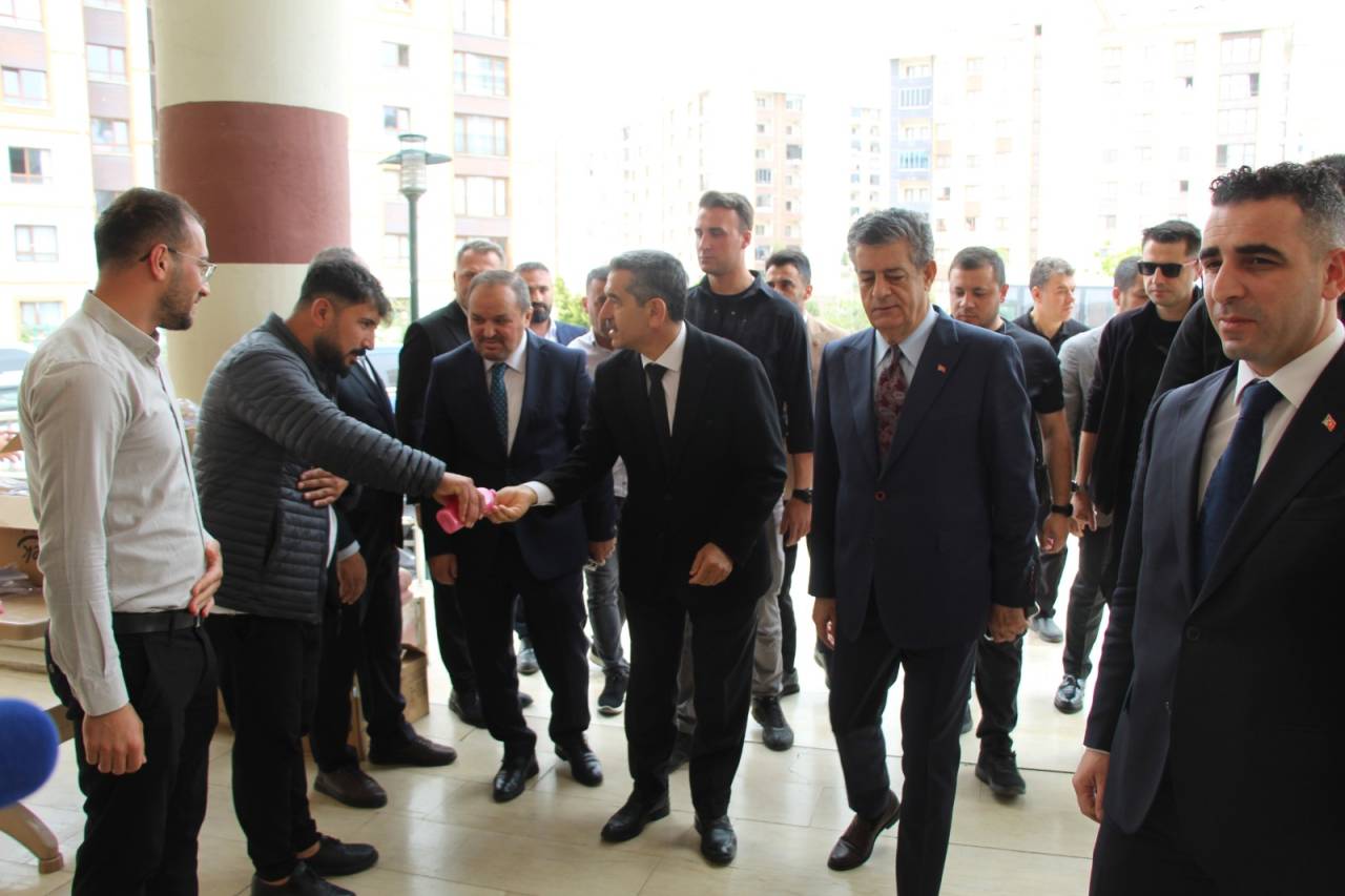 sirnakta-dunya-birincisi-hafizlardan-unutulmaz-kuran-tilaveti-6.jpeg