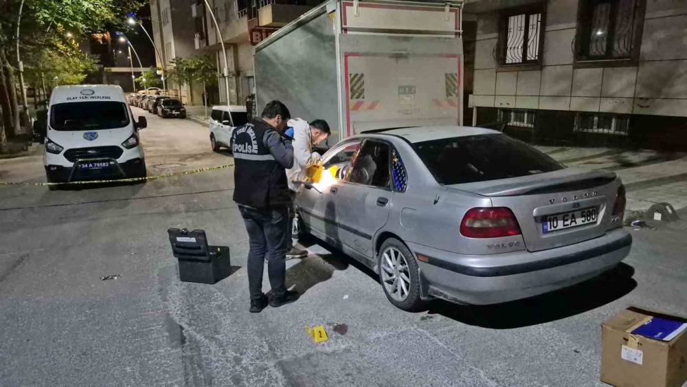 Sultangazi’de düğün çıkışı kanlı saldırı: 19 yaşındaki genç kurşunların hedefi oldu