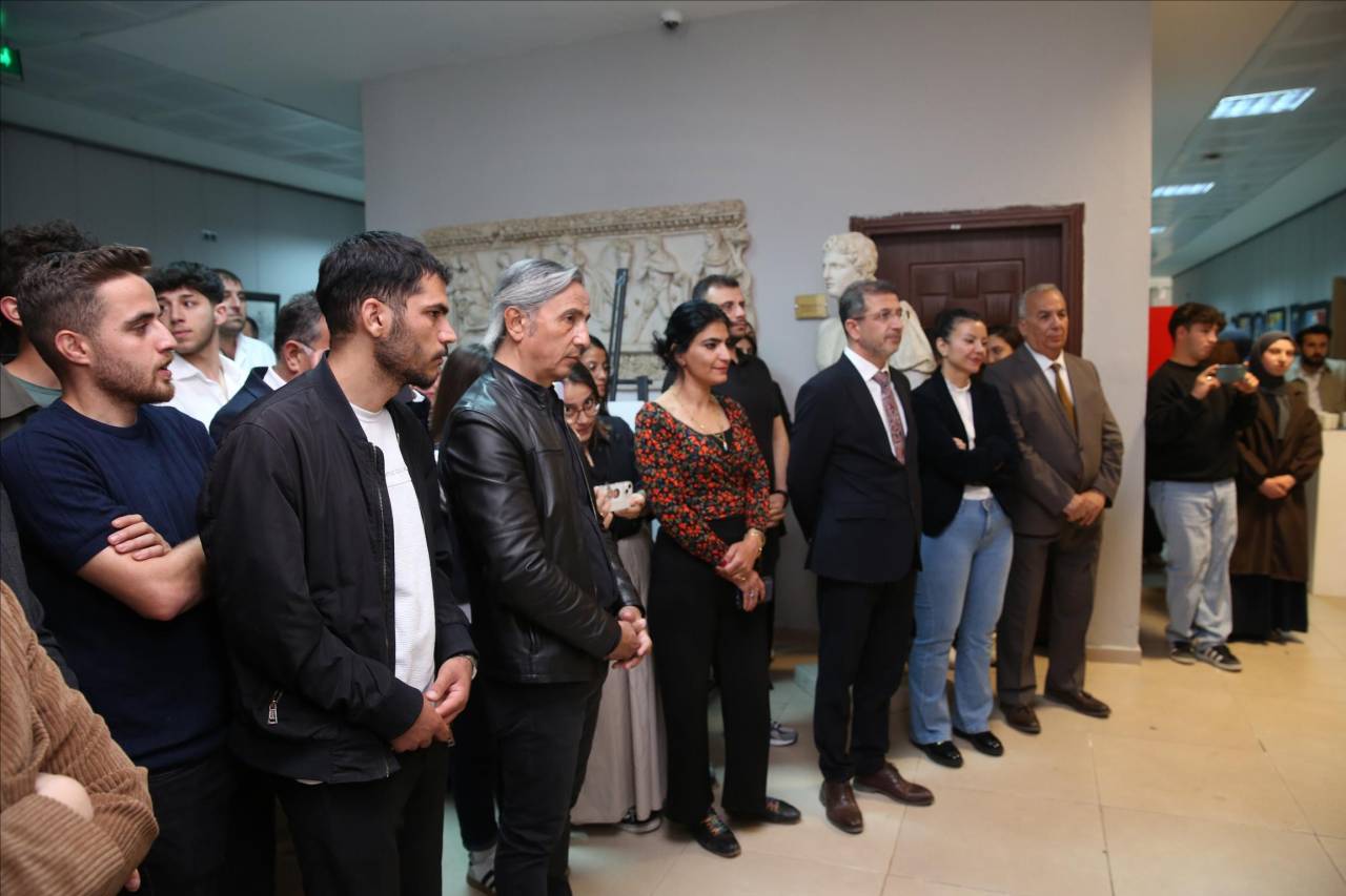 rnakta-gelecegin-sanatcilari-bu-sergide-bulustu2.jpg