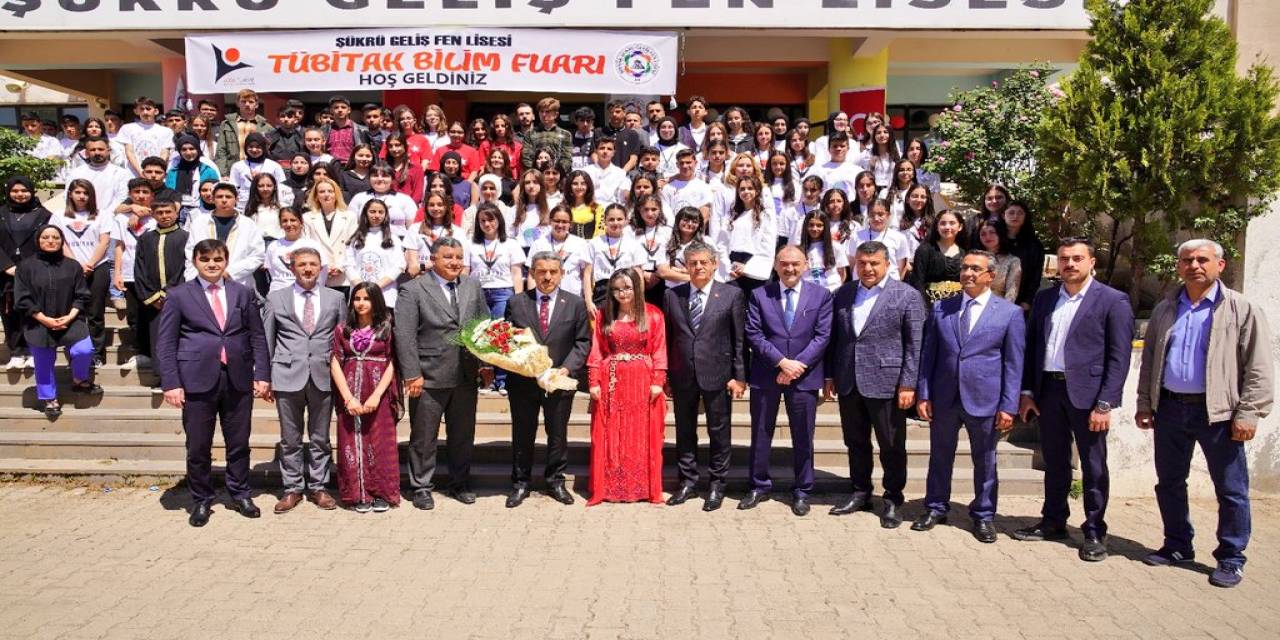 rnakta-genc-beyinlerden-gelecege-yon-verecek-projeler.jpg