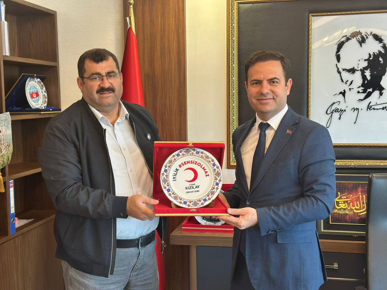 turk-kizilay-sirnak-il-baskanligi-saglik-bakanligina-nezaket-ziyaretinde-bulundu-2.jpg