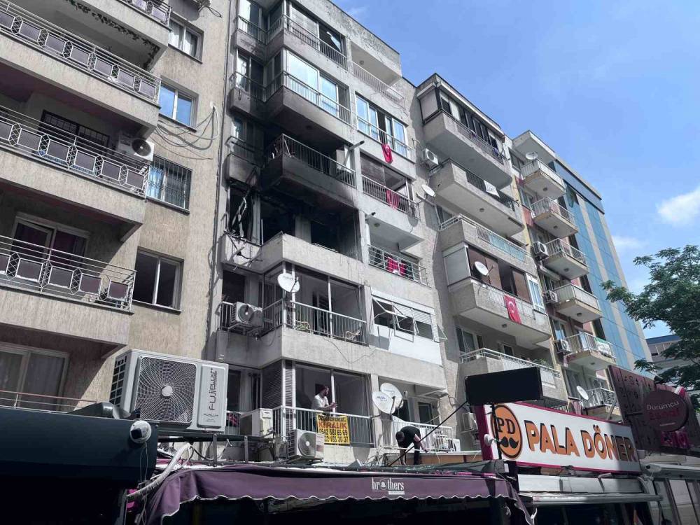 İzmir’de doğal gaz patlaması: 4 yaralı