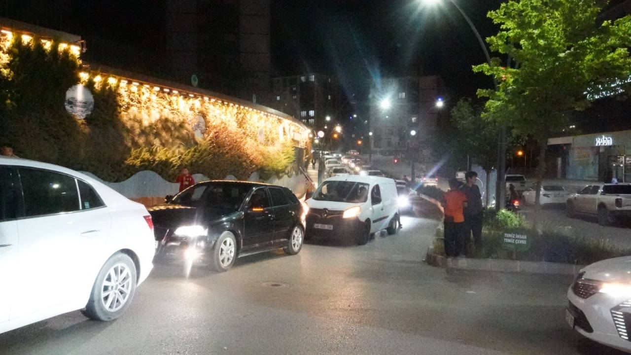 galatasaray-sampiyon-sirnak-ayakta-2.jpeg
