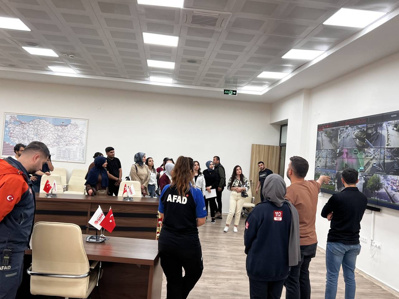 sirnakta-sosyal-hizmetler-bolumu-ogrencilerine-112-egitimi4.jpg