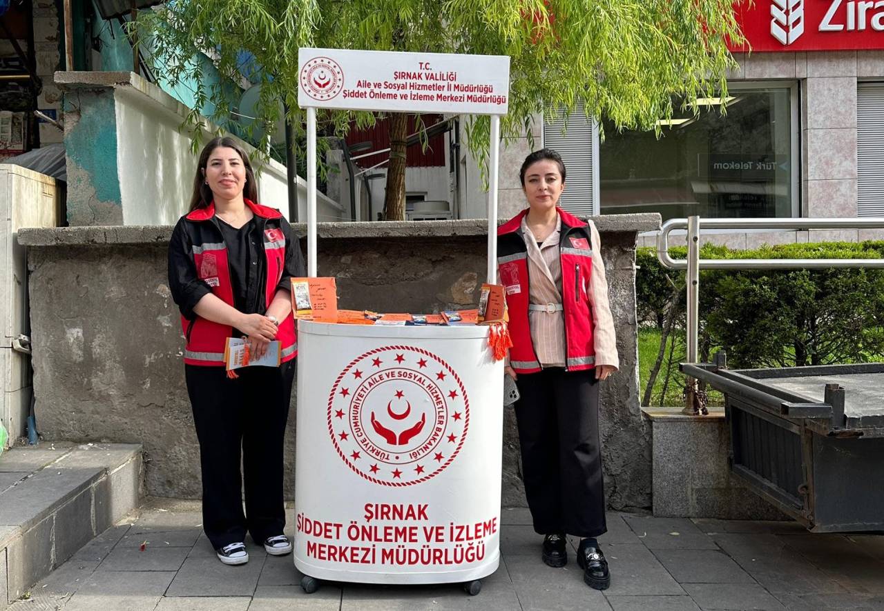 uluderede-kadinlara-yonelik-siddetle-mucadele-bilgilendirme-standi-kuruldu.jpg
