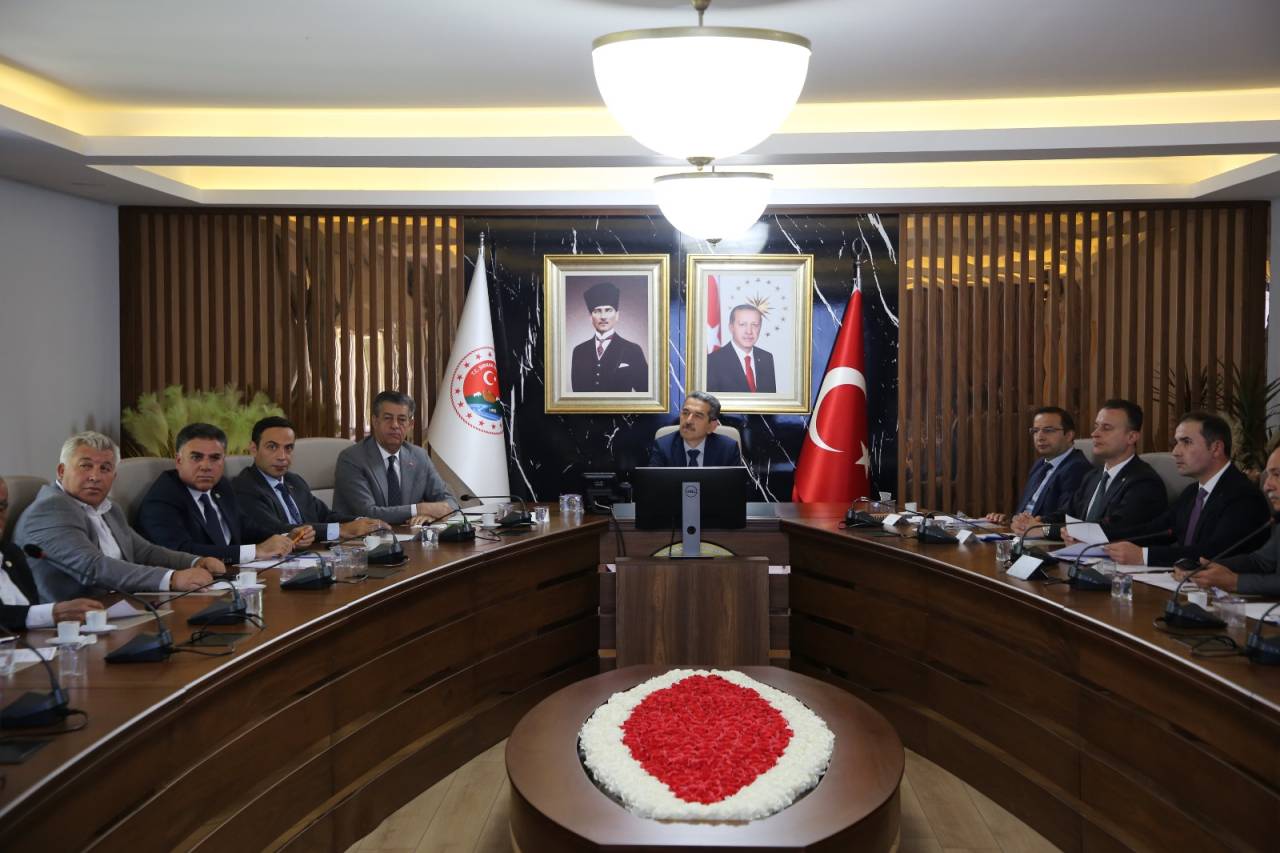 rnakta-kuraklik-masaya-yatirildi.jpg