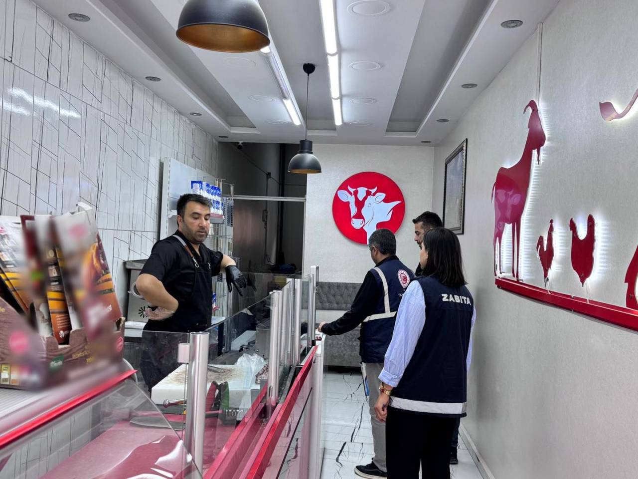 bayram-oncesi-sirnakta-isyerlerine-siki-denetim5.jpg