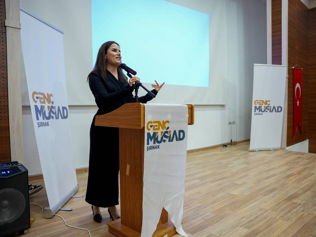 genc-musiad-sirnakta-girisimci-kadinlara-yol-gosteriyor-2.jpg