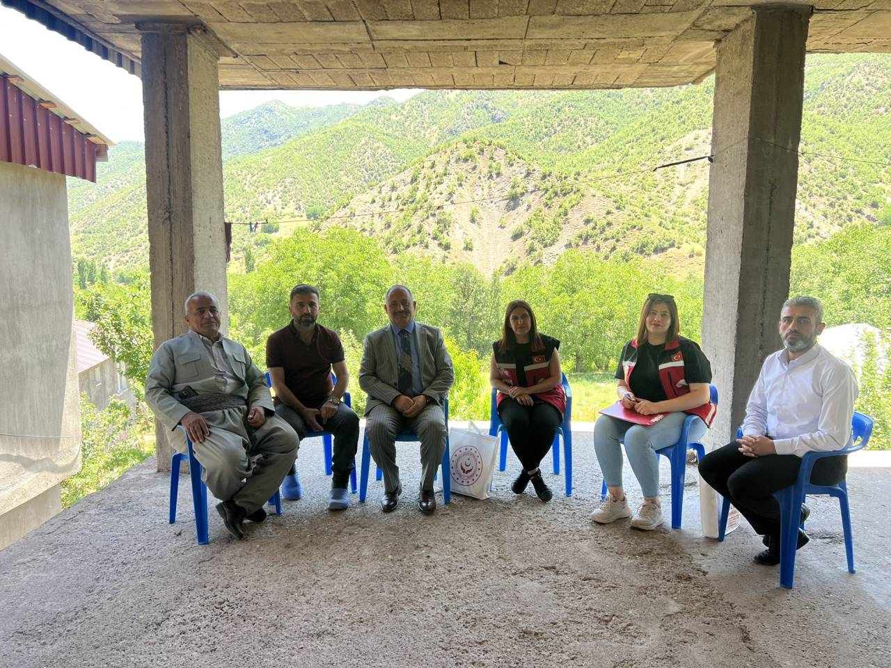 rnakta-sehit-ve-gazi-ailelerine-anlamli-ziyaret4.jpg