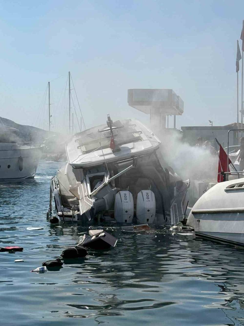 Bodrum’daki marinada patlama: 3 yaralı