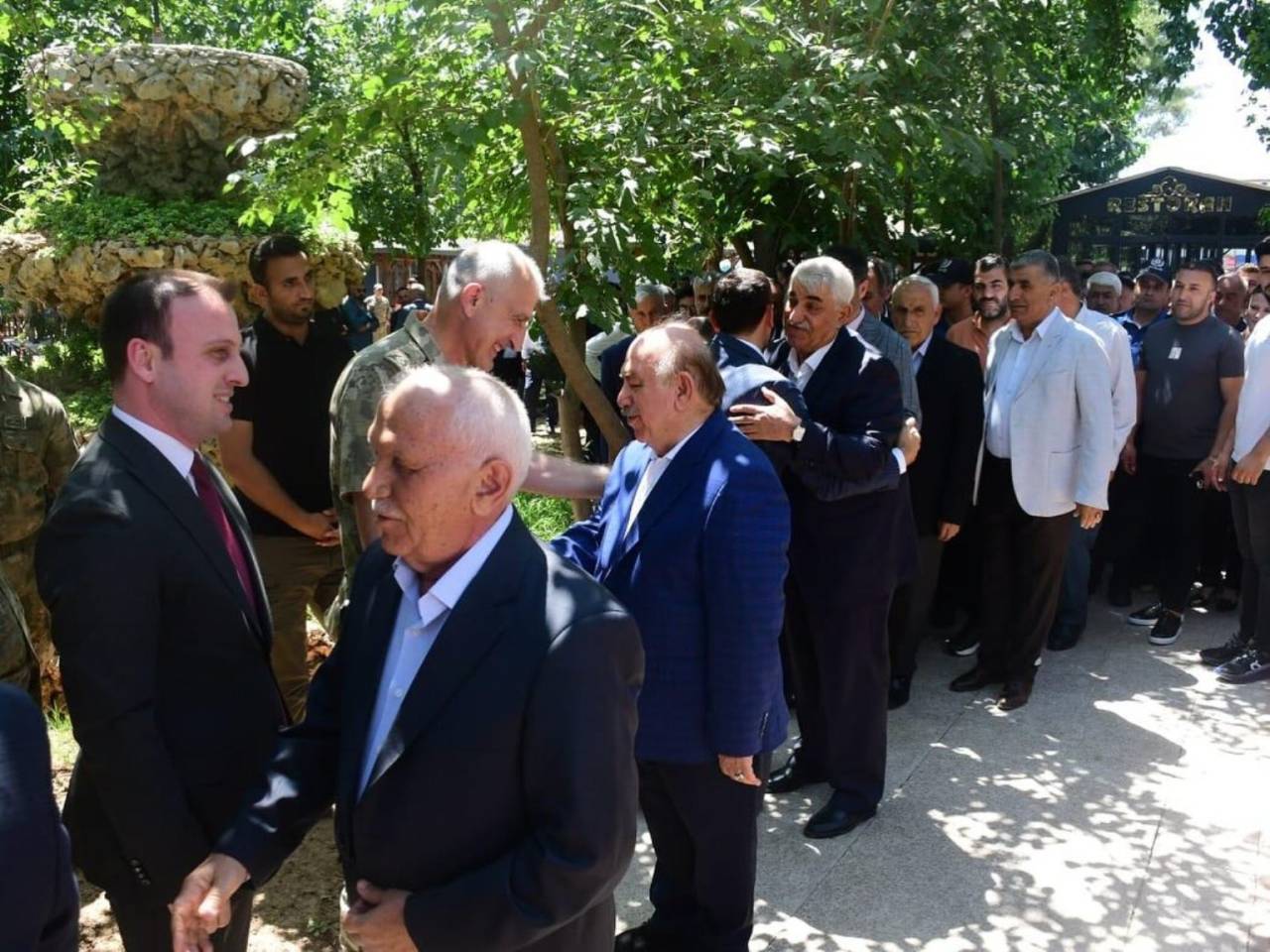 silopi-kaymakam-cihat-koc-bayramlasma-ve-veda-programini-birlikte-gerceklestirdi-4-001.jpg